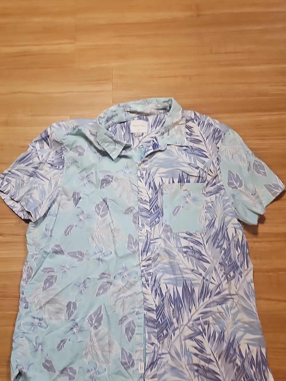 Mens American Eagle Outfitters Light Blue & Blue Tropical Button-Up Shirt